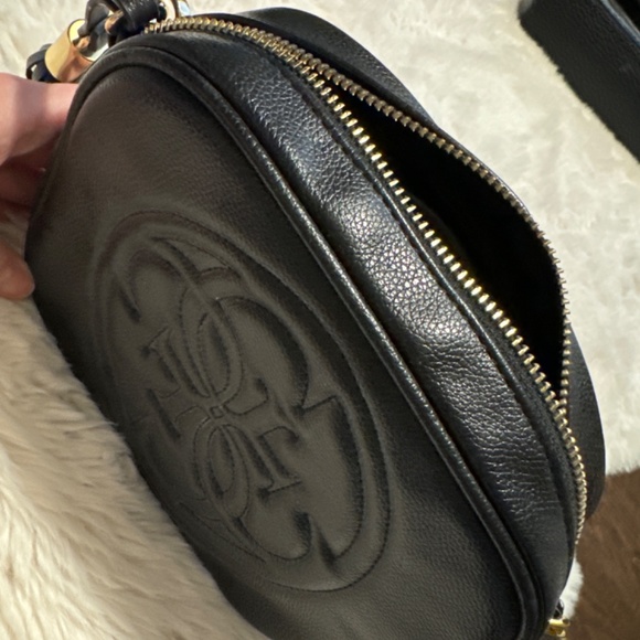 Guess leather crossbody - Picture 2 of 4